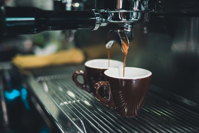 Por que vem Água junto com o Café? Entenda os benefícios!